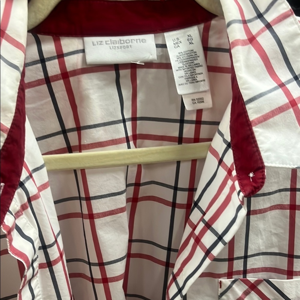 Liz Claiborne Red Sleeveless Button Down Blouse